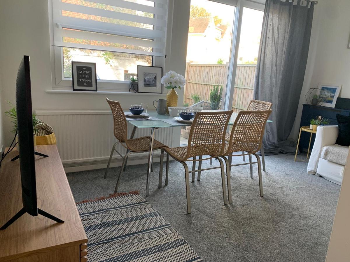 Ferienwohnung The Hideaway, Calm, Cozy, Dog Friendly Retreat Cheltenham Exterior foto