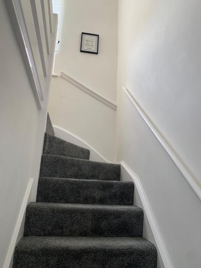 Ferienwohnung The Hideaway, Calm, Cozy, Dog Friendly Retreat Cheltenham Exterior foto